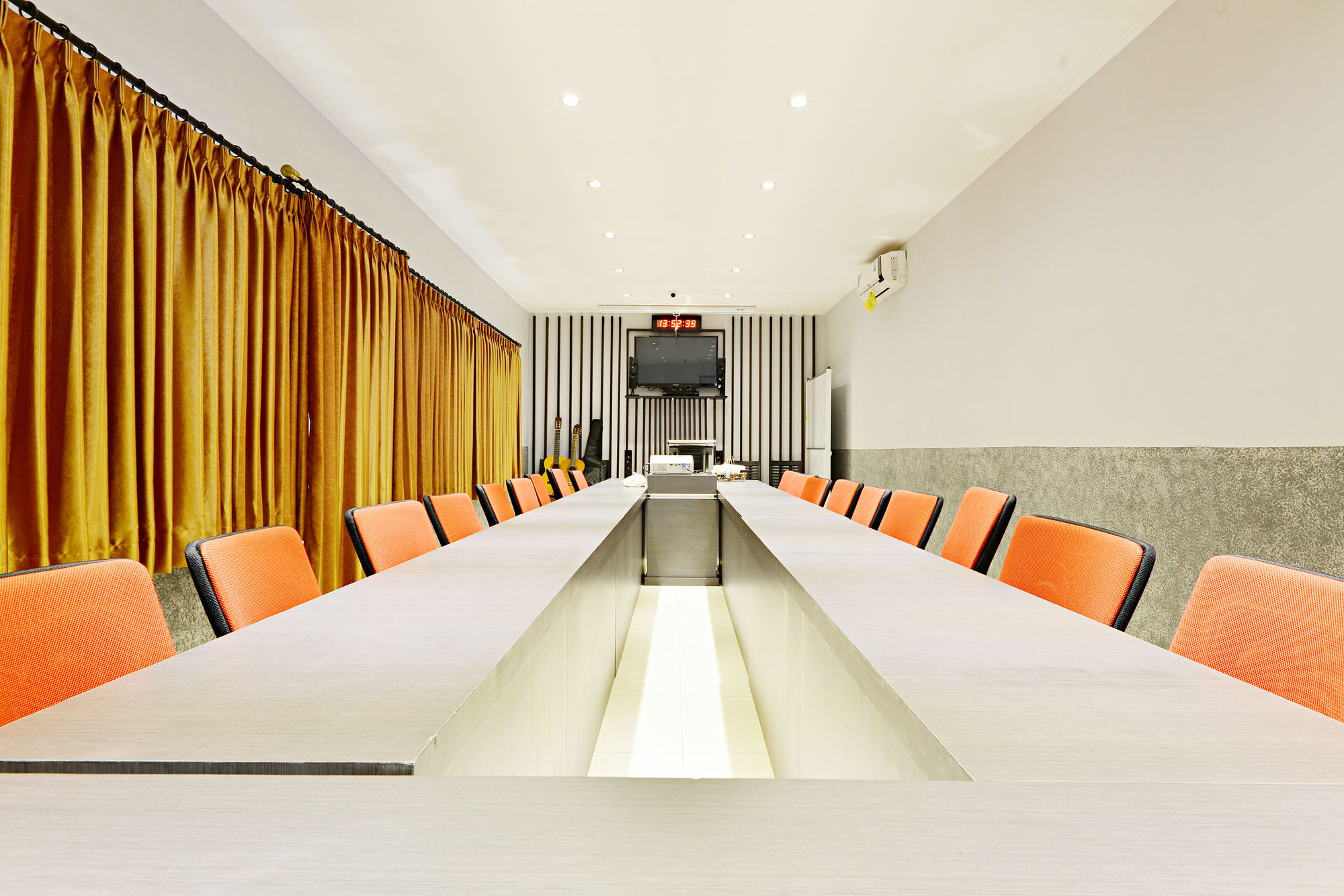 Фото Hotel Victory Bandung