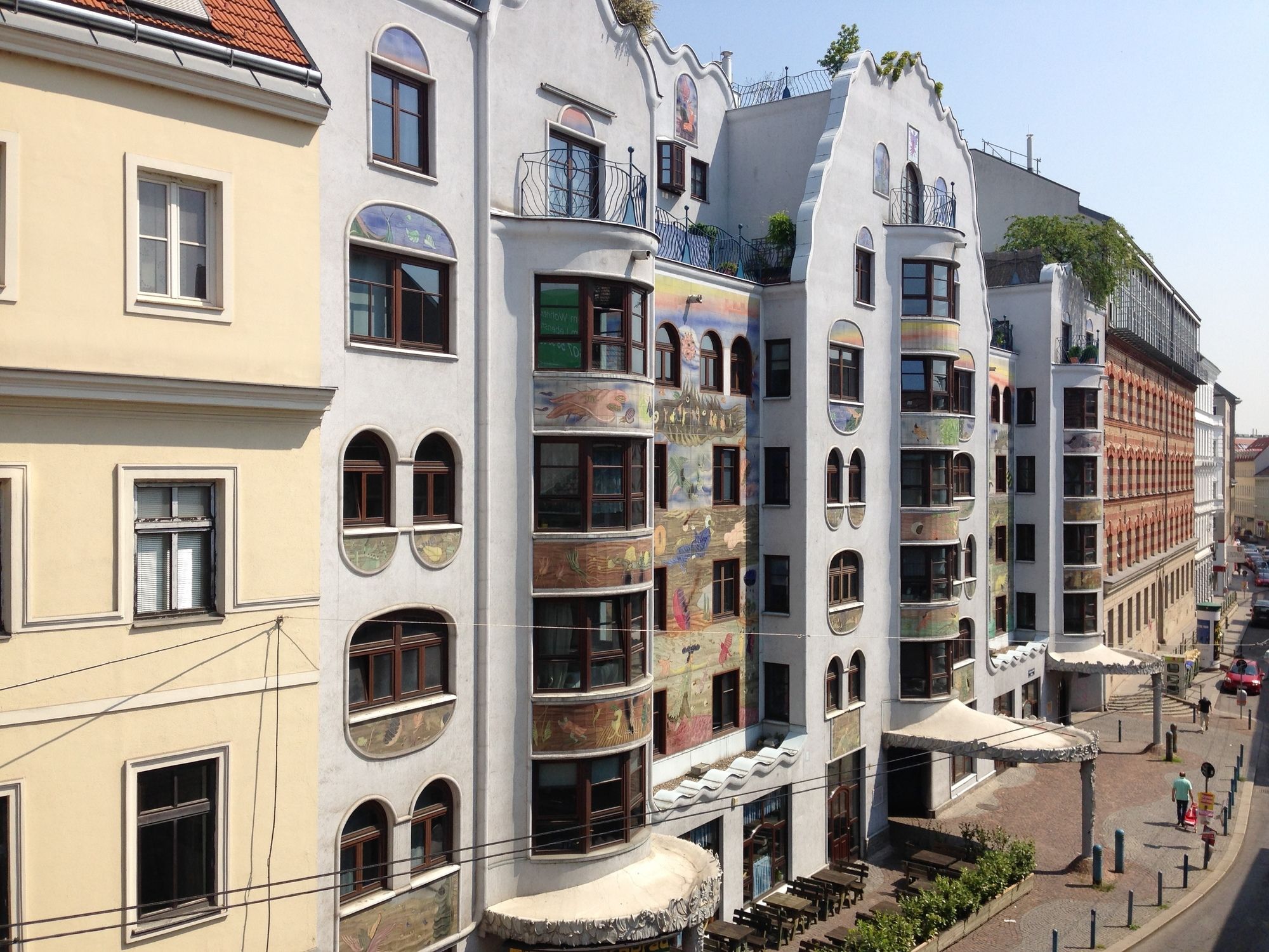 Фото Pink Grapefruit City Condo