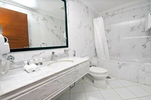 Апартаменты Seafront Luxury Suites