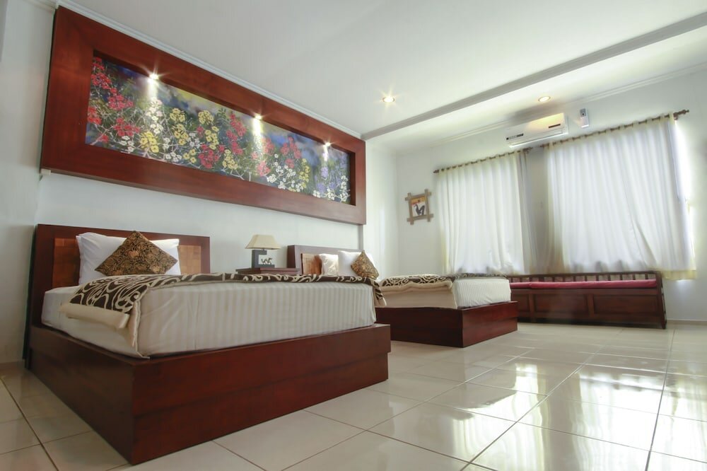 Фото Dewangga Bungalow