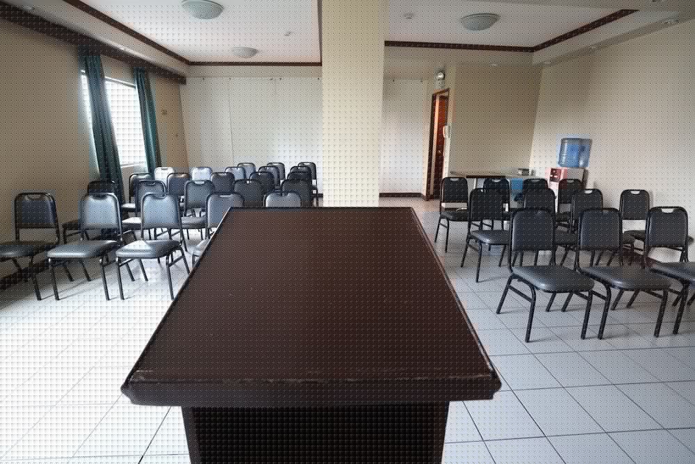 Фото Oyo 210 Apple Tree Suites