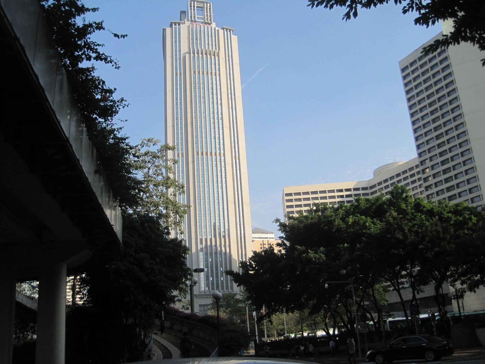 Фото Nomo Service Apartment The Legend