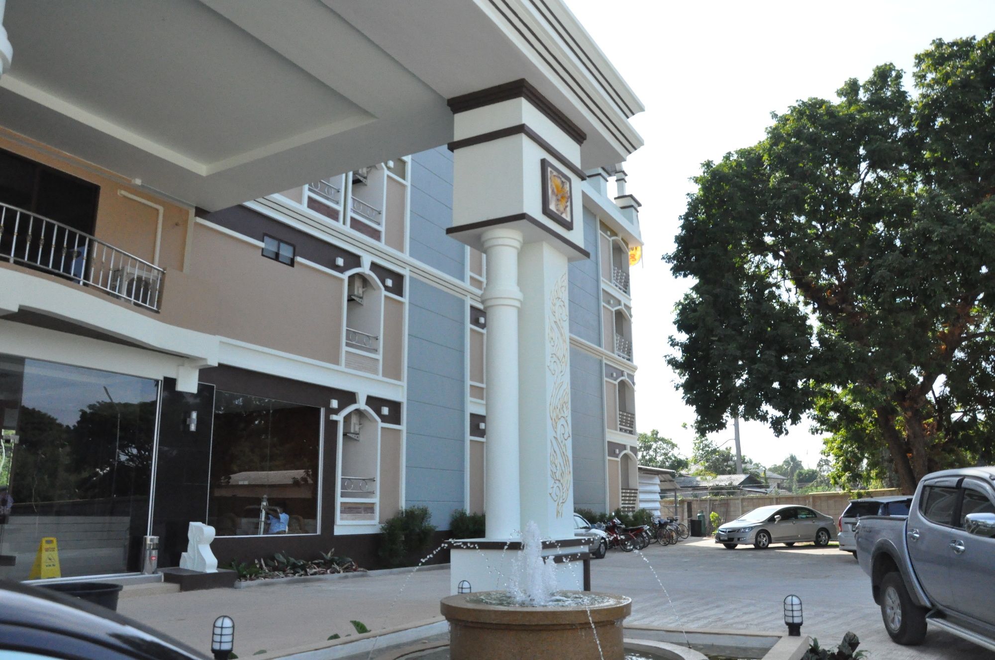 Фото Queen Palace Hotel