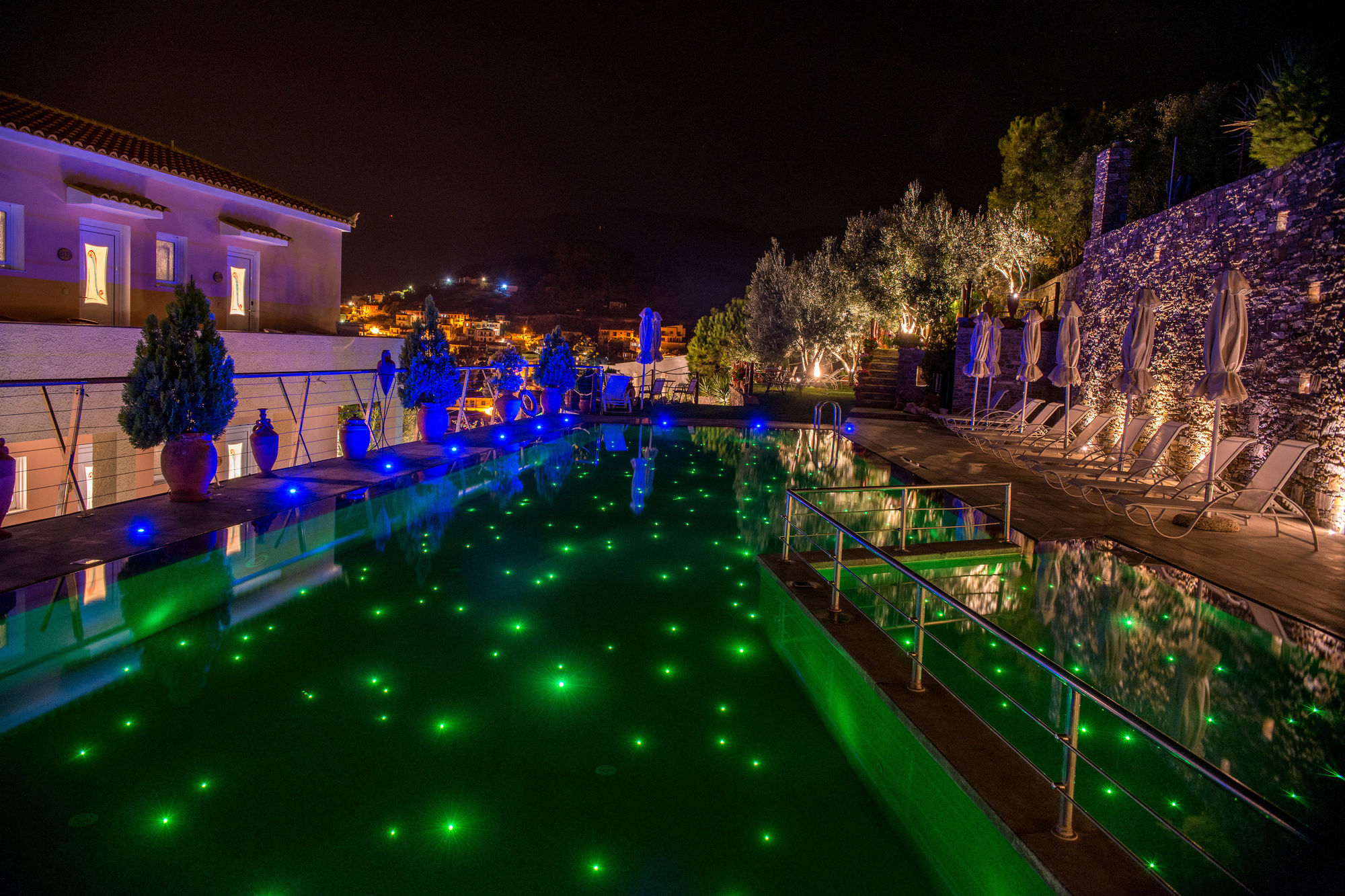 Фото Maria Plomari Apartments