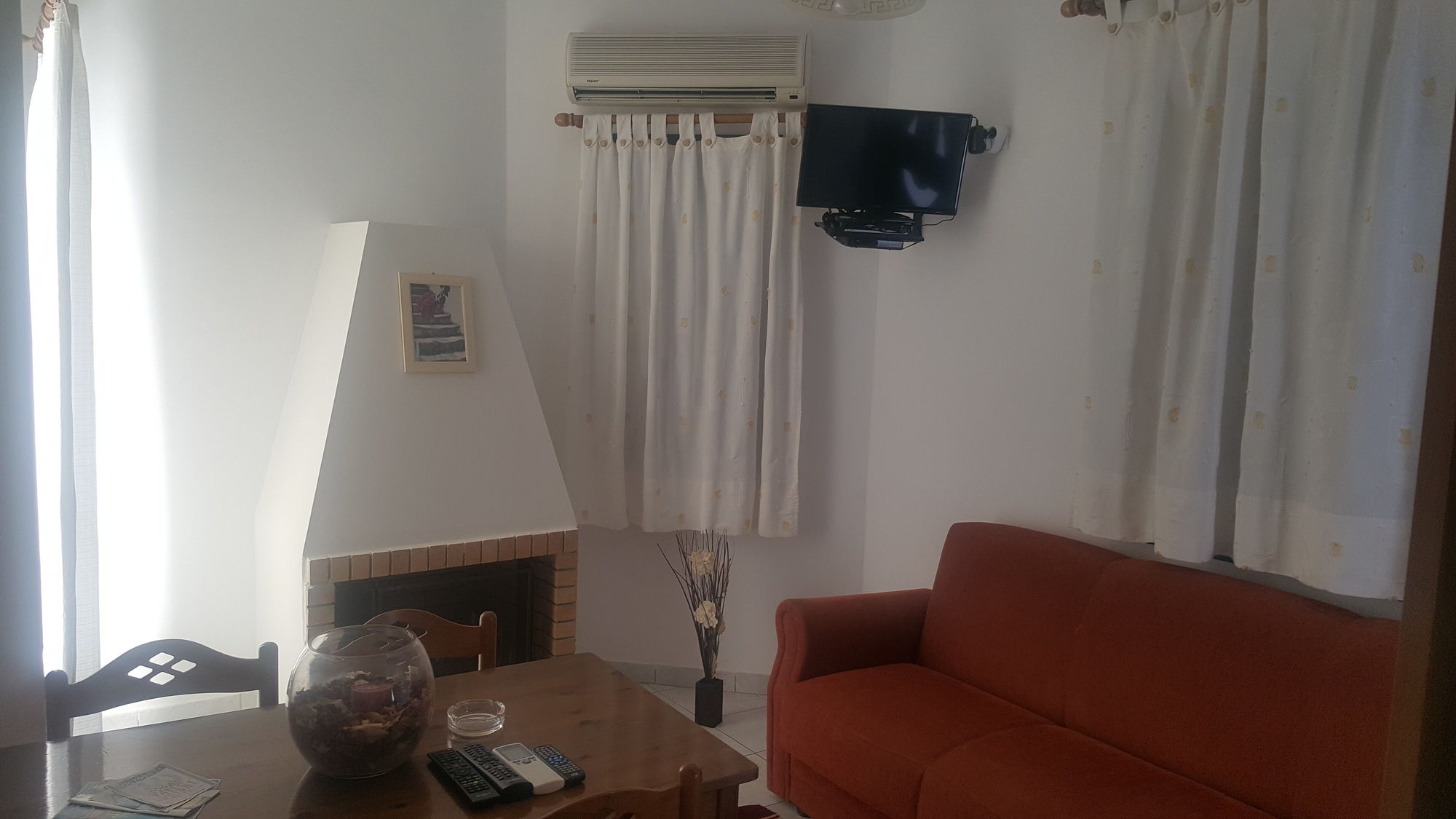 Фото Koukounari Apartments