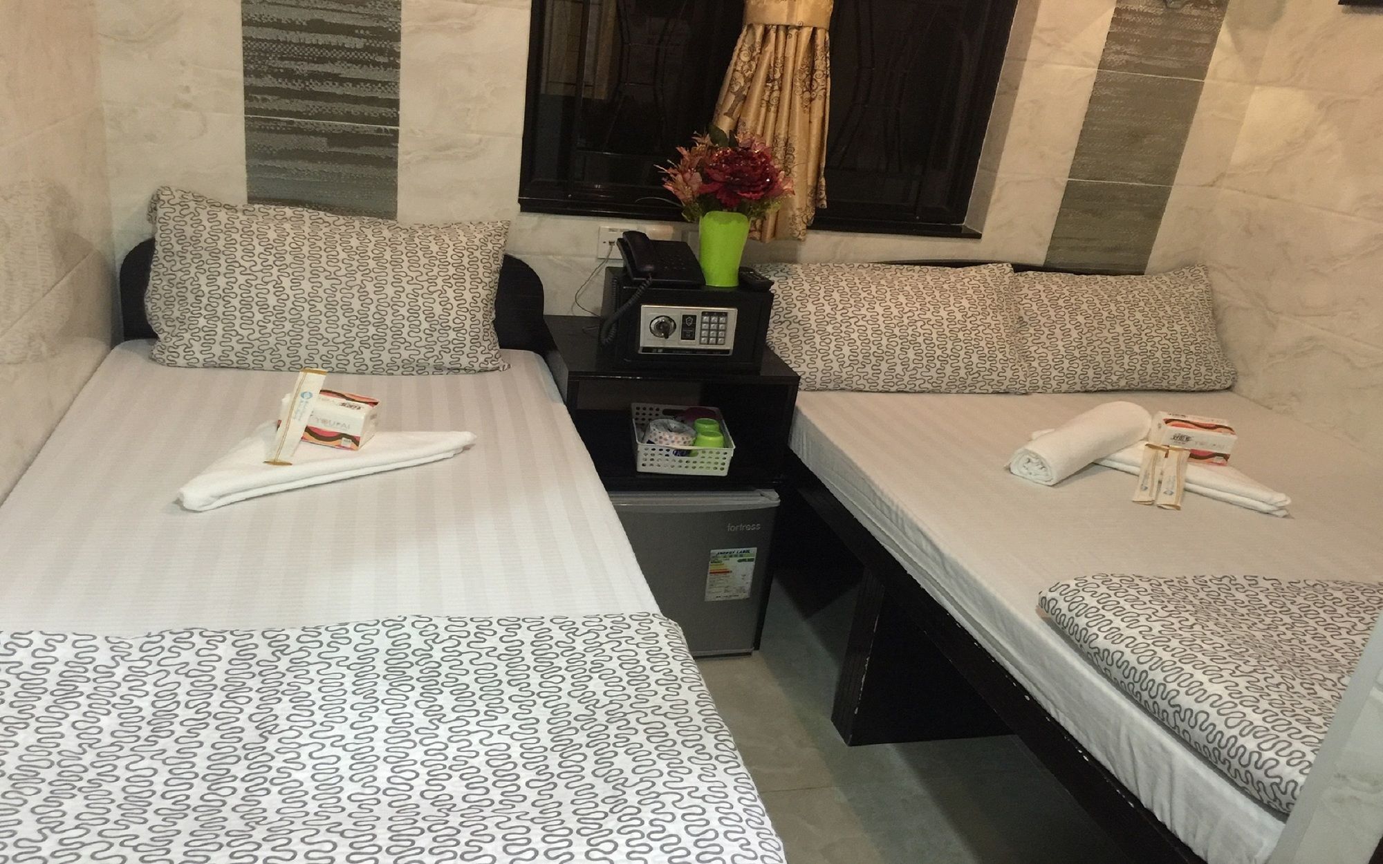 Фото Hotel Skystar