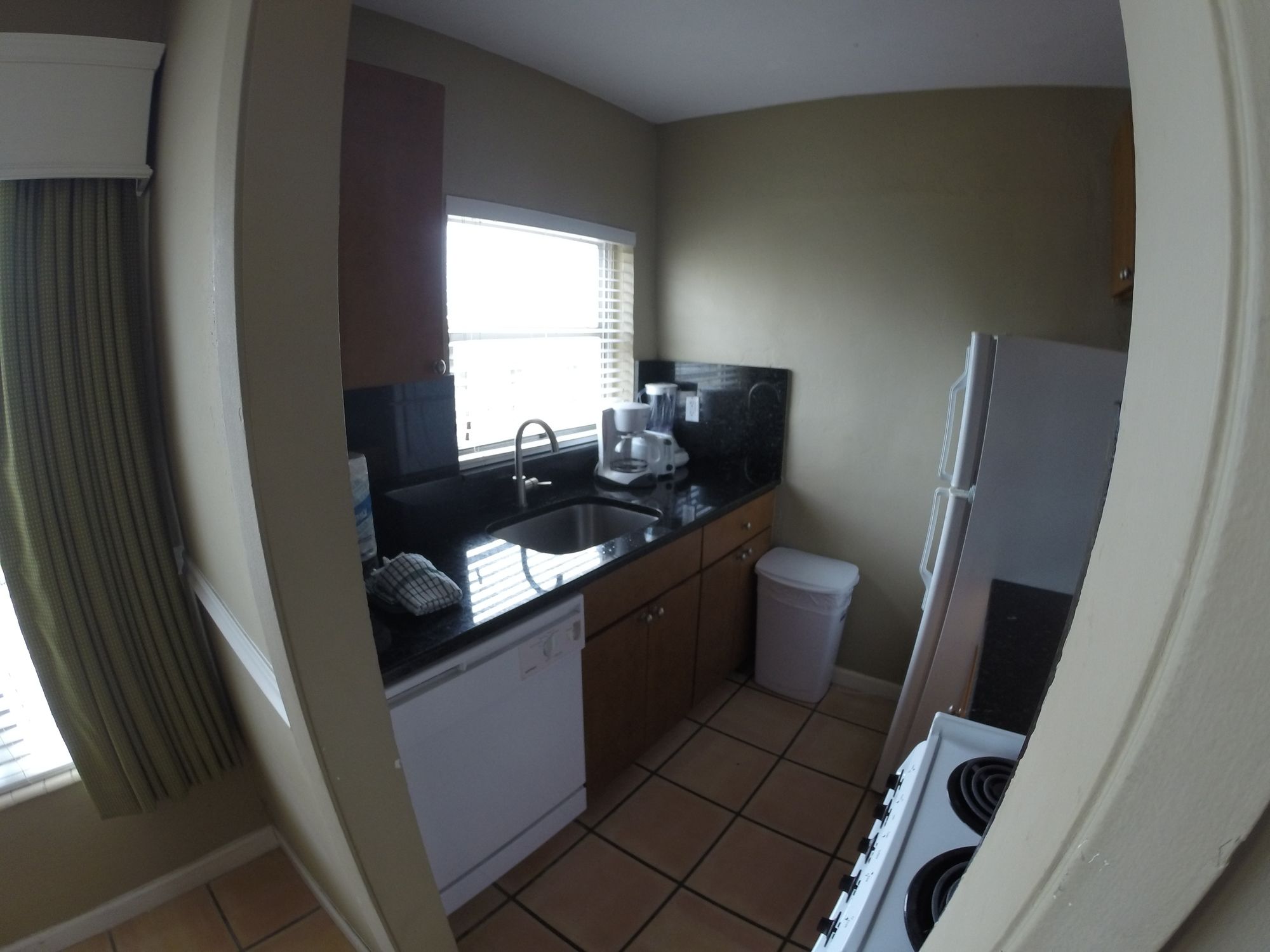 Фото Silver Seas Beach Resort