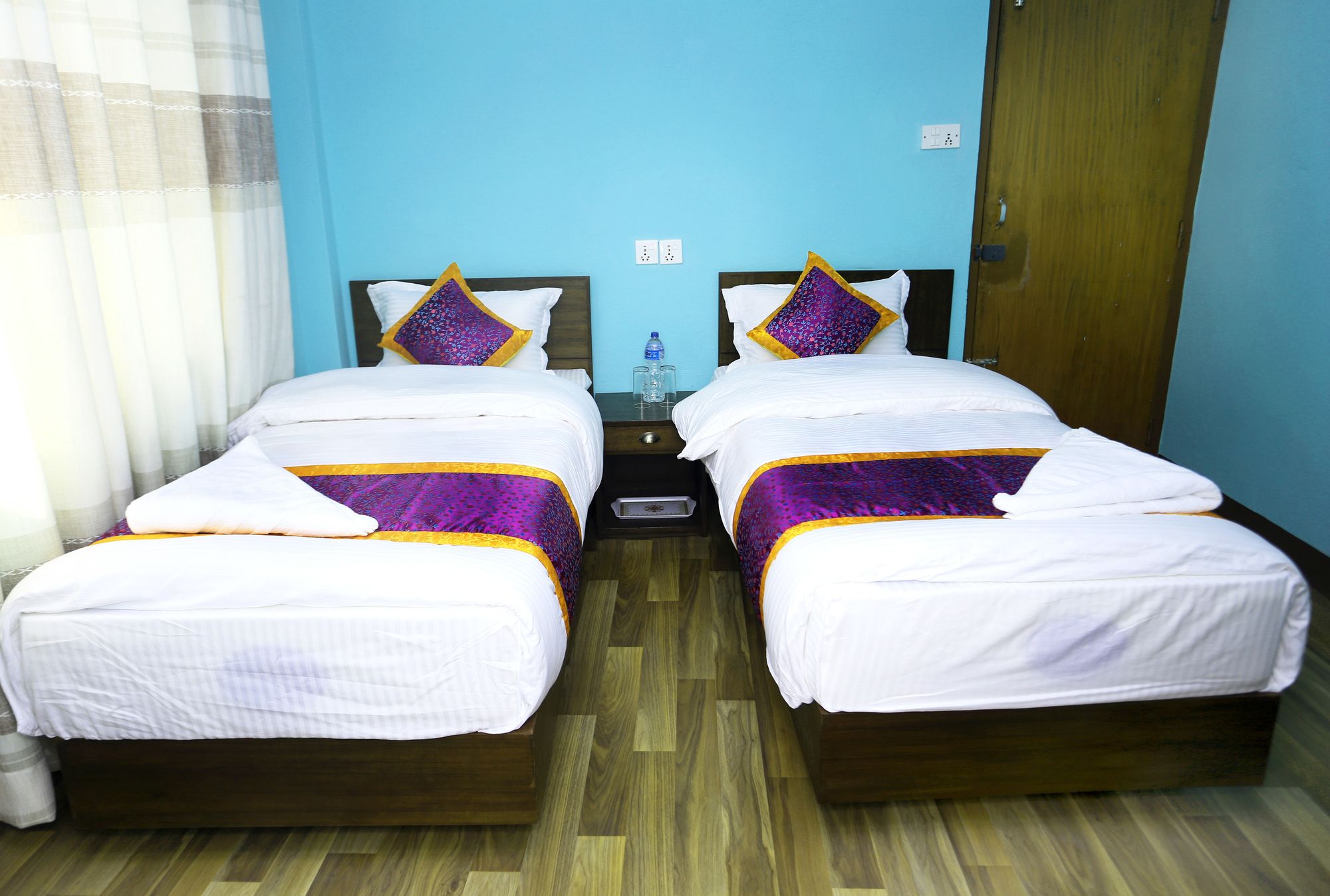 Фото Hotel Rising Home