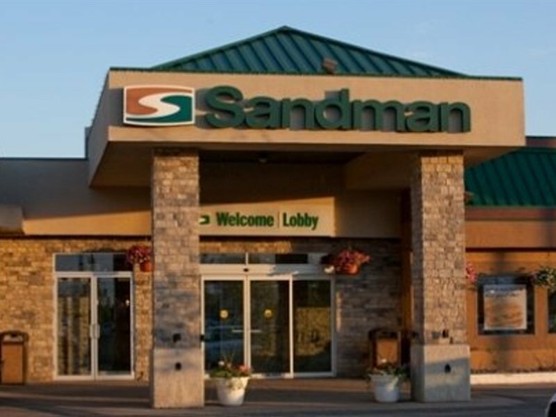 Фото Sandman Hotel Edmonton West