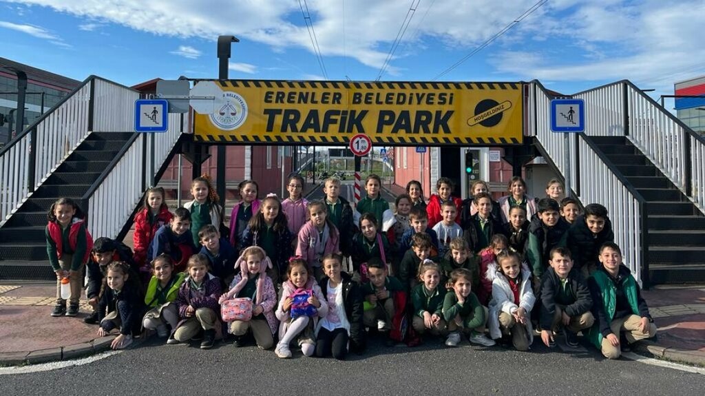 Primary school Camlica Primary School, Hendek, photo