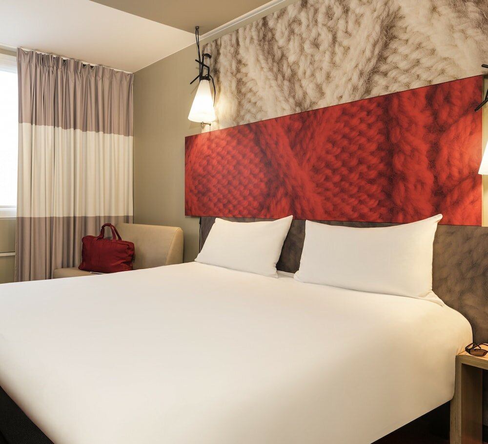 Фото Ibis Paris Rueil Malmaison