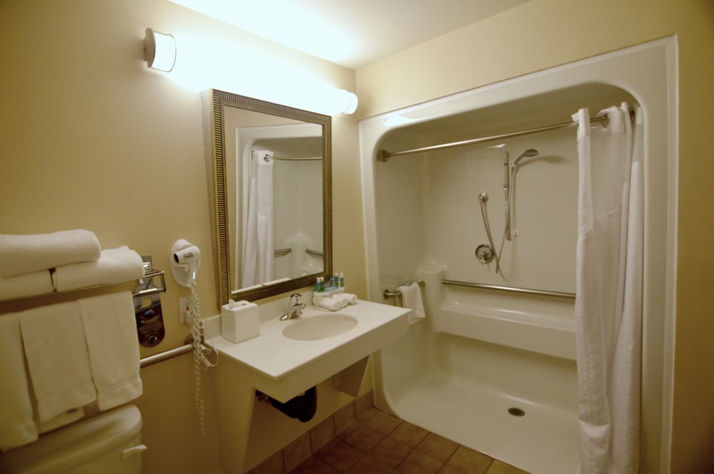 Фото La Quinta Inn & Suites by Wyndham Springfield