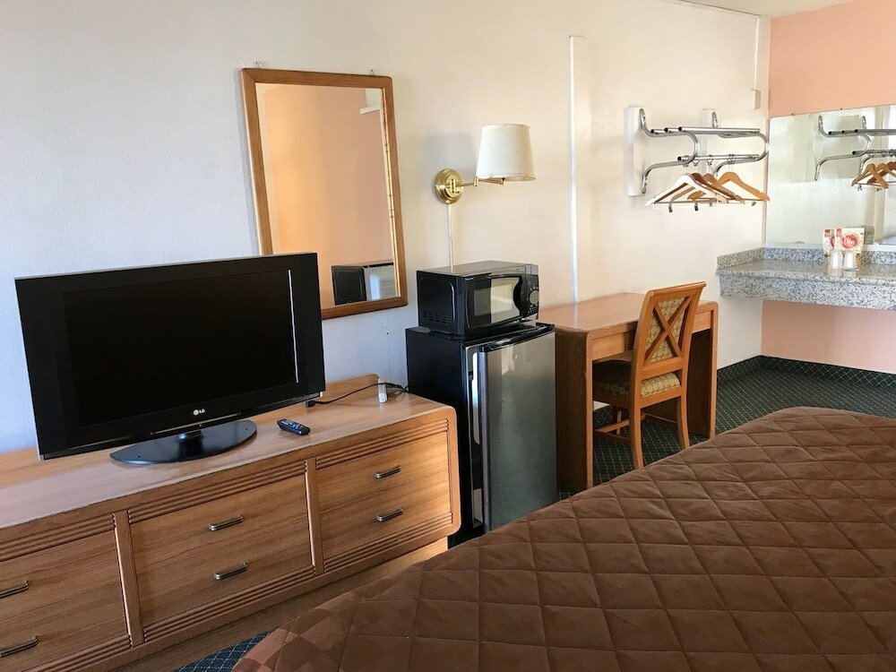 Фото Economy Inn Barstow