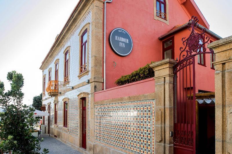 Фото Harbour Inn Design Townhouse