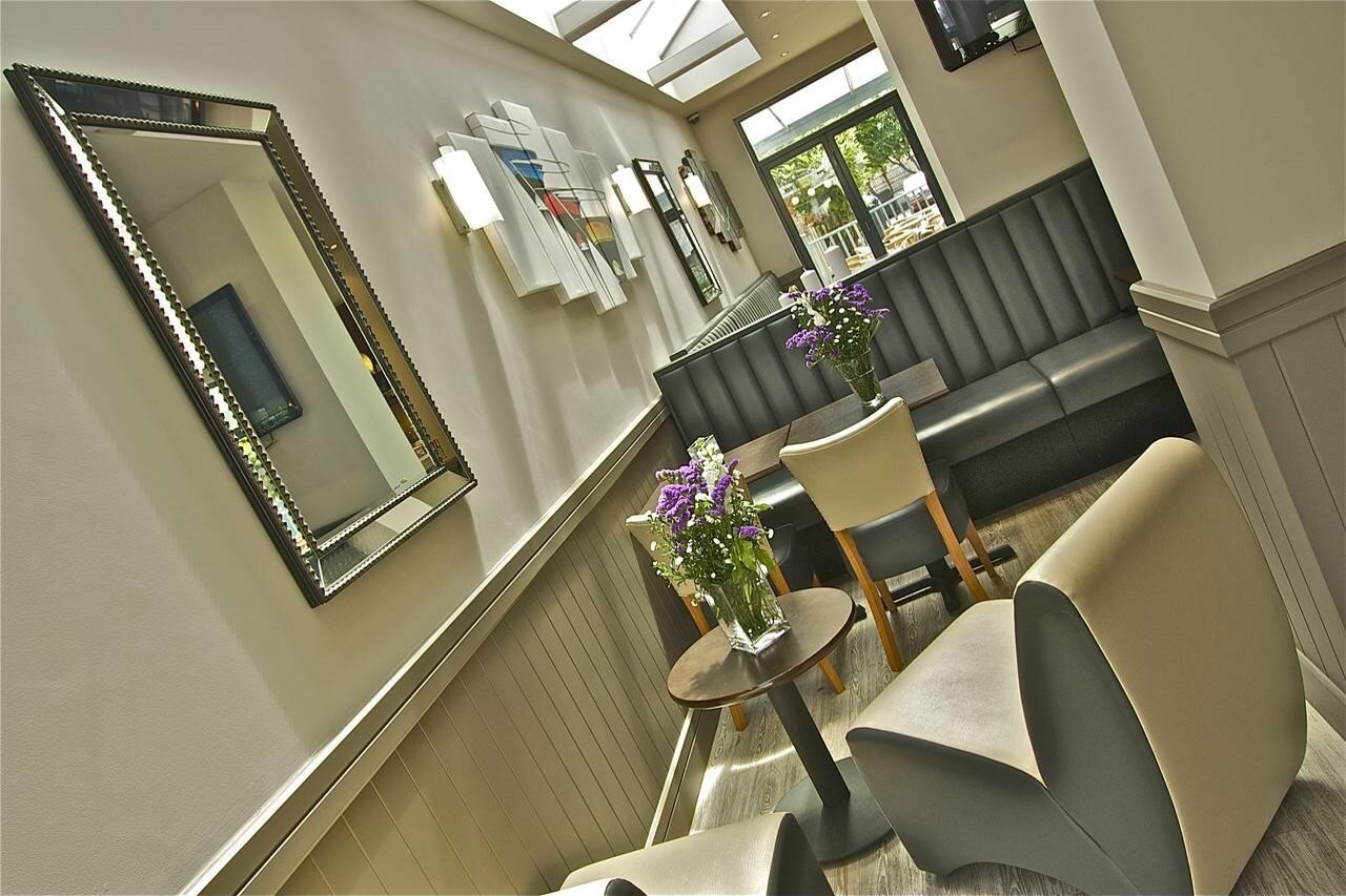 Фото The London Pembury Hotel