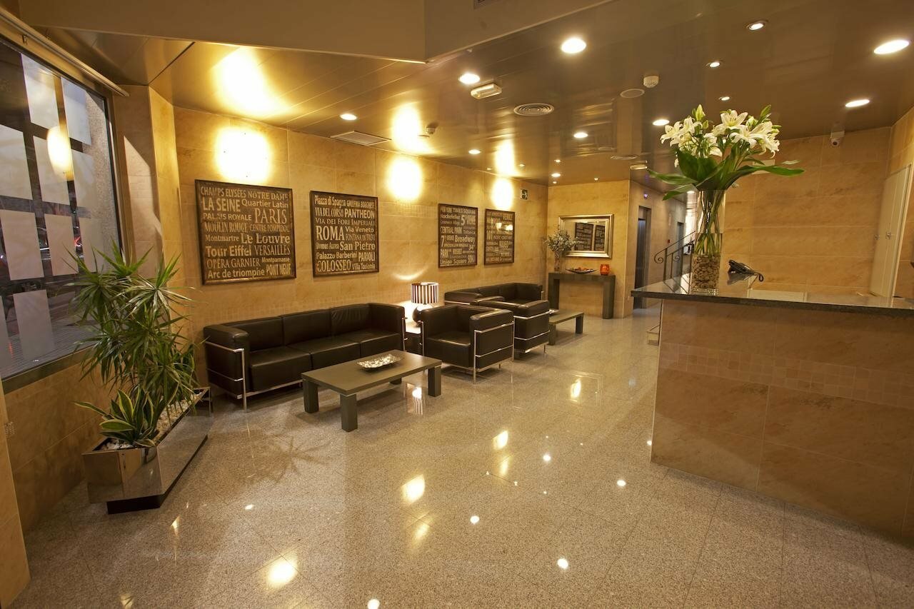 Фото La City Estacion