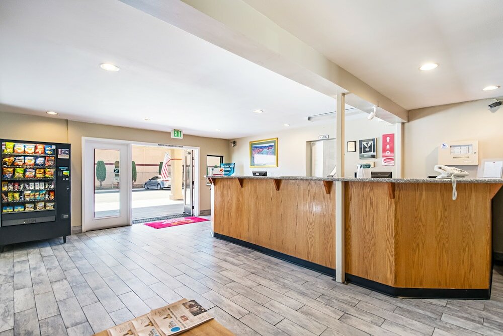Фото Econo Lodge Inn & Suites Yuba City - Marysville