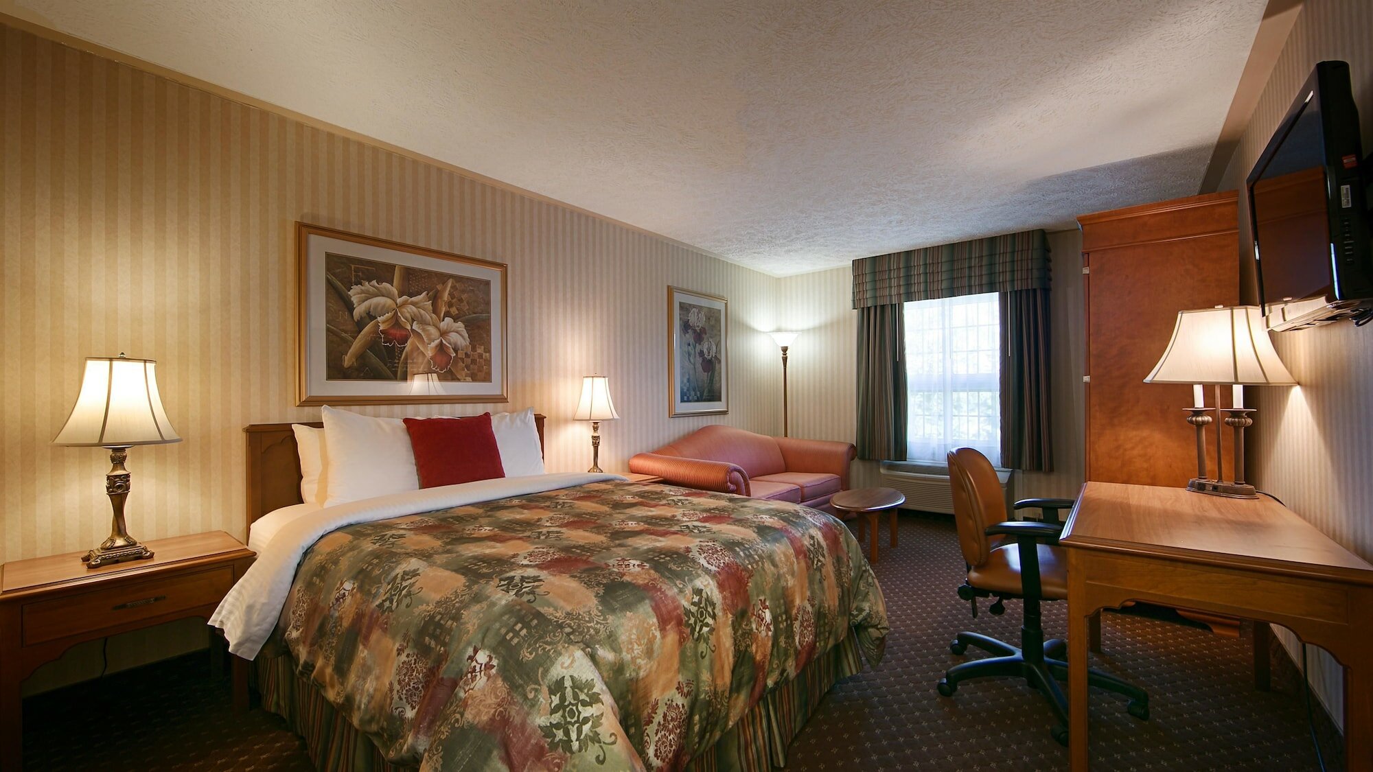 Фото SureStay Plus Hotel by Best Western Kincardine