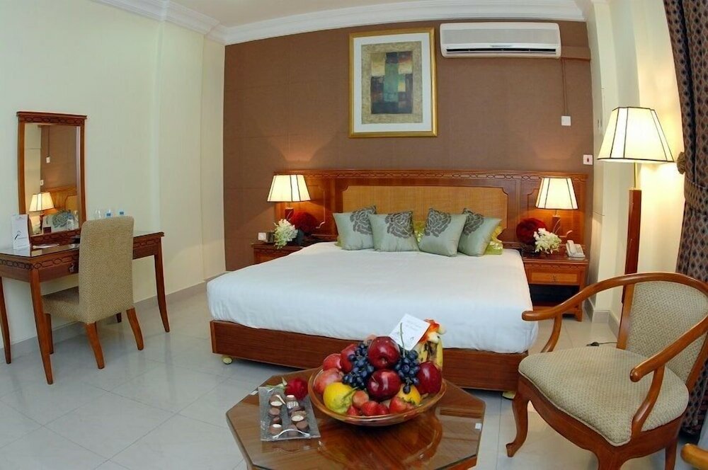 Фото Al Muntazah Plaza Hotel