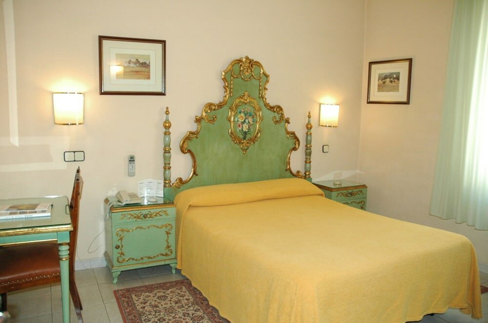 Фото Meson Castilla Atiram