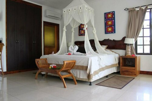 Апартаменты Orchid Self Catering Apartment