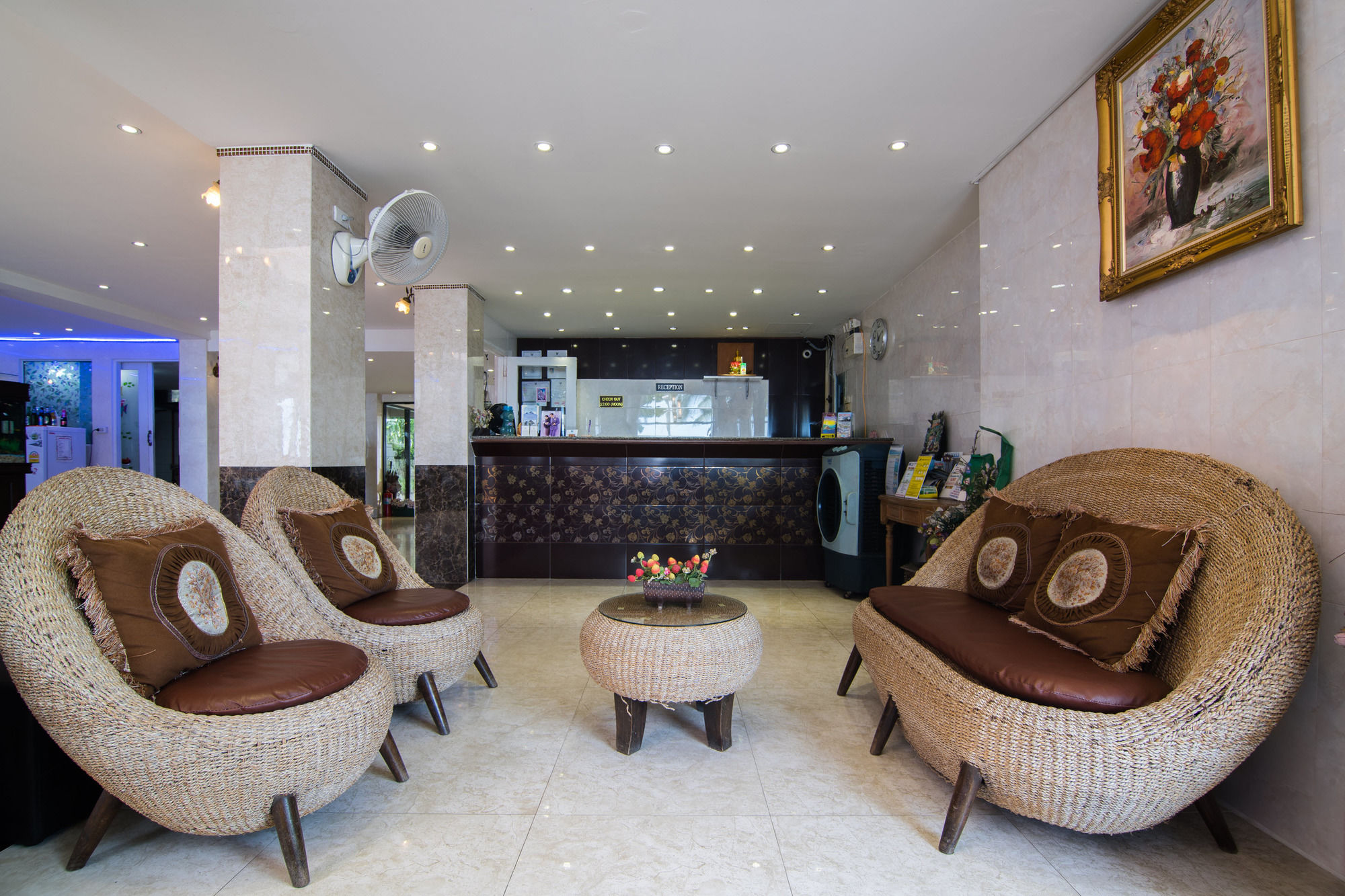 Фото Natural Beach Hotel