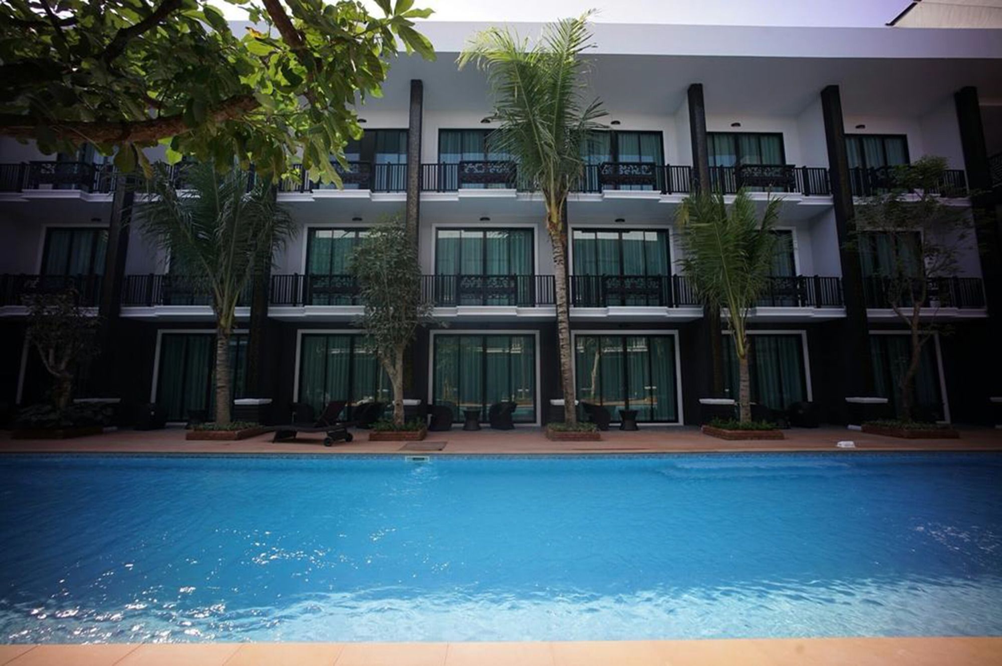 Фото Namthong Nan Hotel