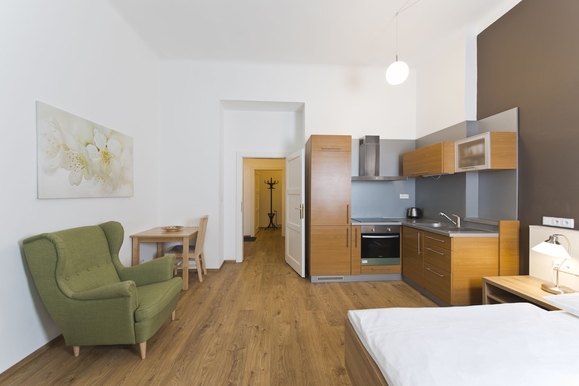 Фото Апартаменты DownTown Suites Kodaňská