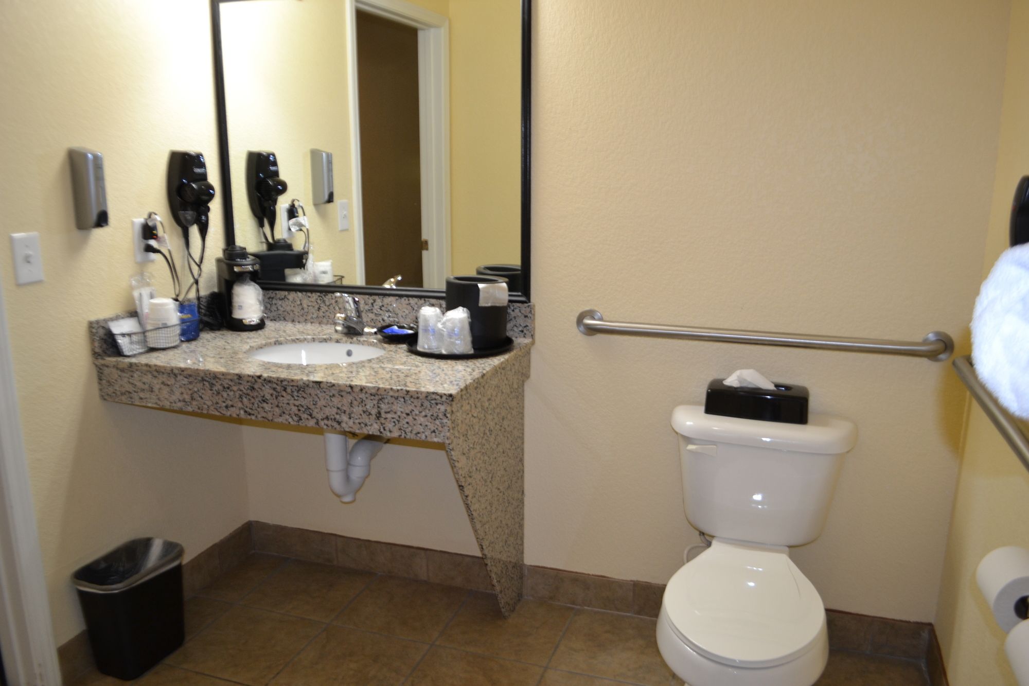 Фото Best Western Sherwood Inn & Suites