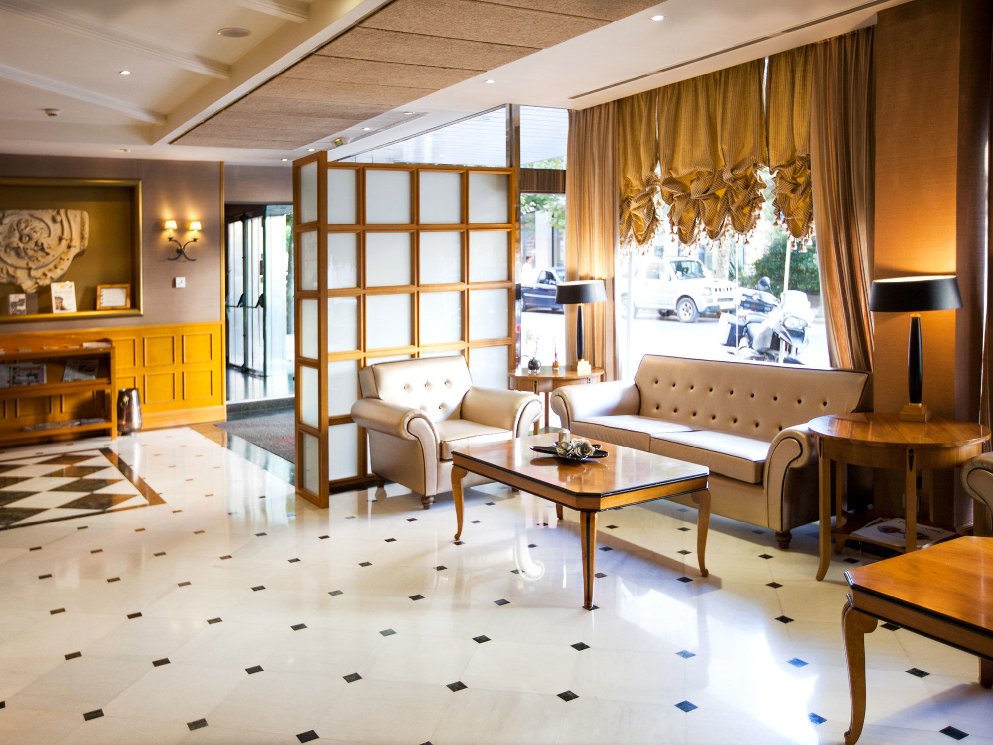 Фото отеля 2