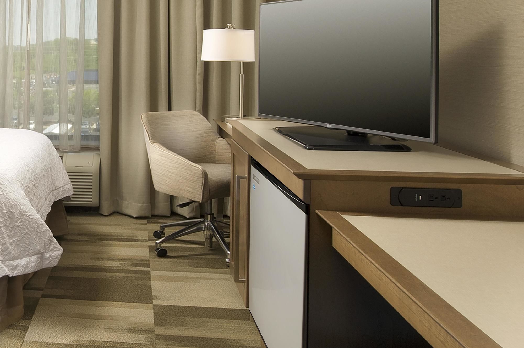 Фото Hampton Inn Lake Charles