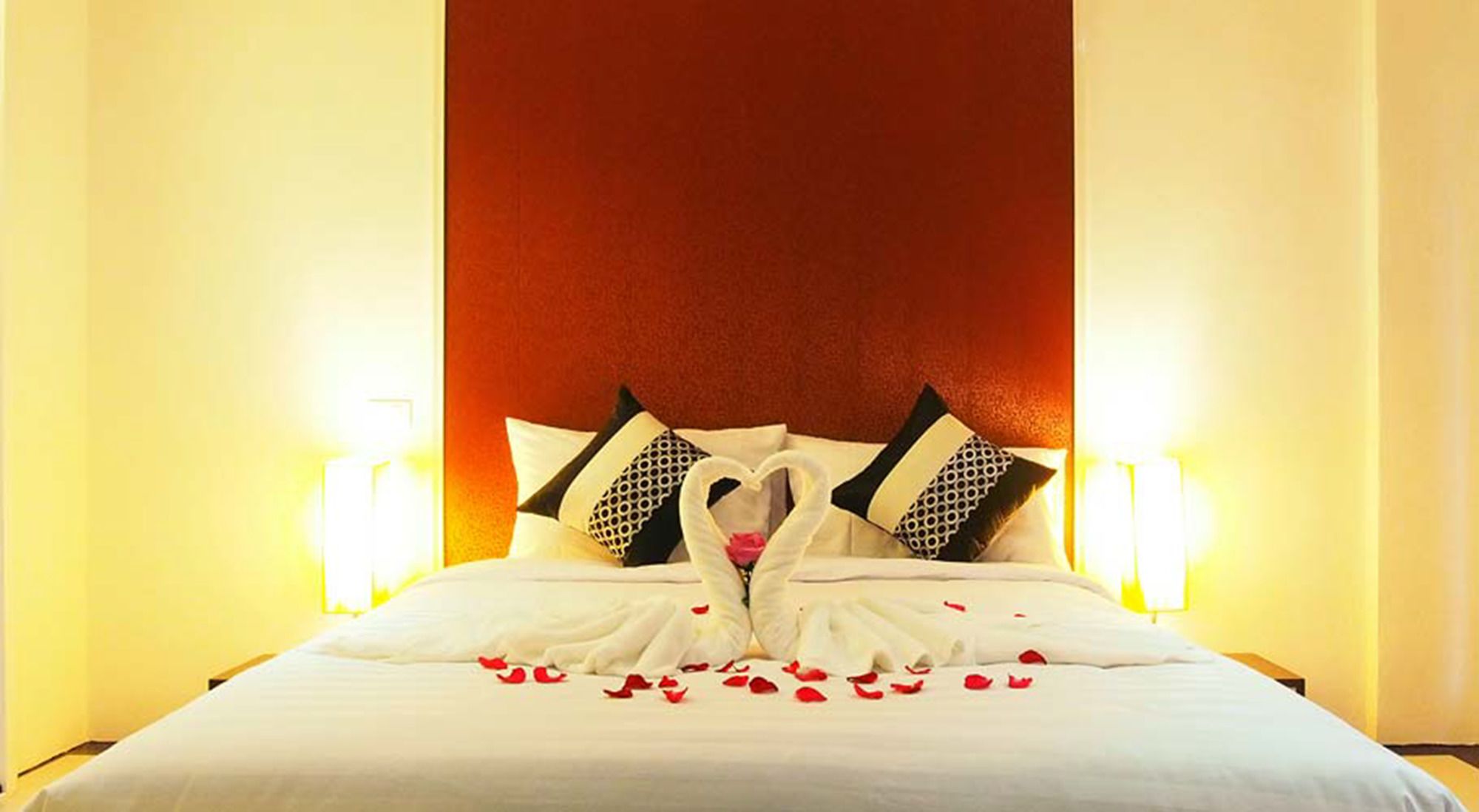 Фото West Key Kamala Apartment