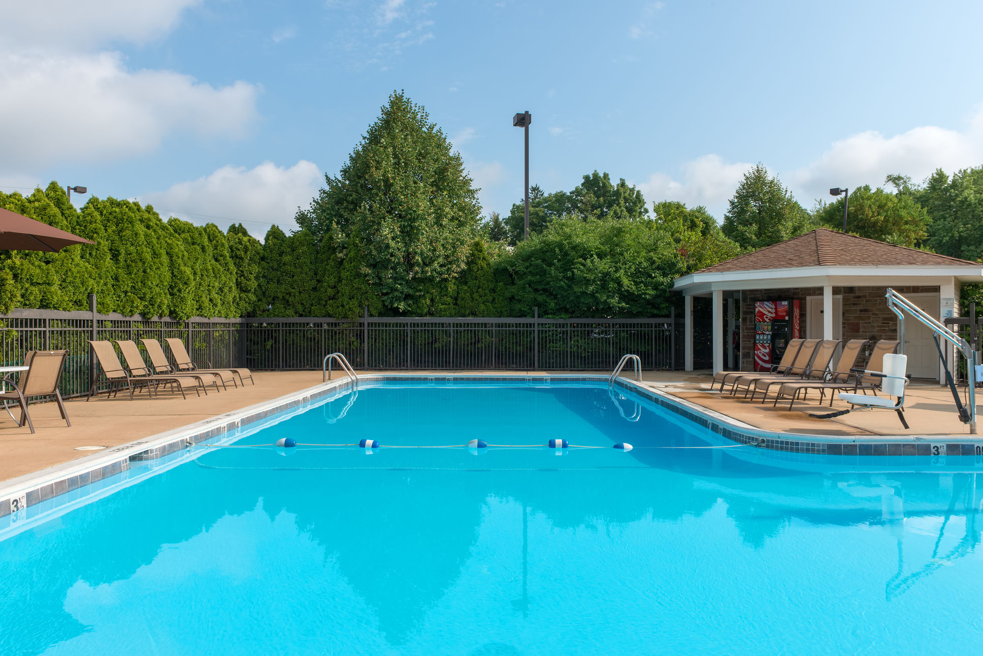 Фото Holiday Inn Express Philadelphia Ne - Bensalem, an Ihg Hotel