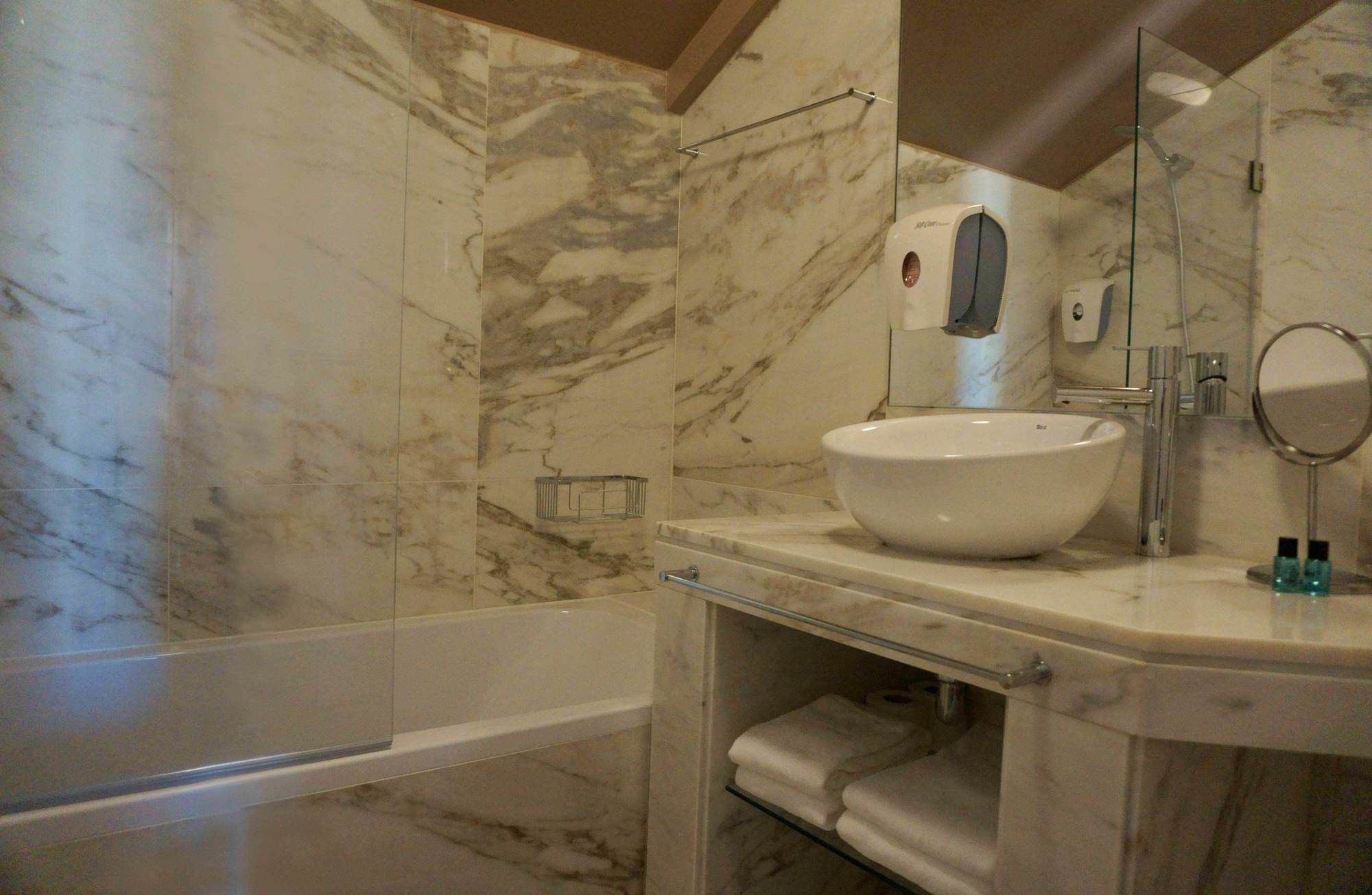 Фото Lisbon Colours Bairro Alto Apartments