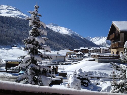 Внешний вид отеля Hotel Galli в Ливиньо, фото 3