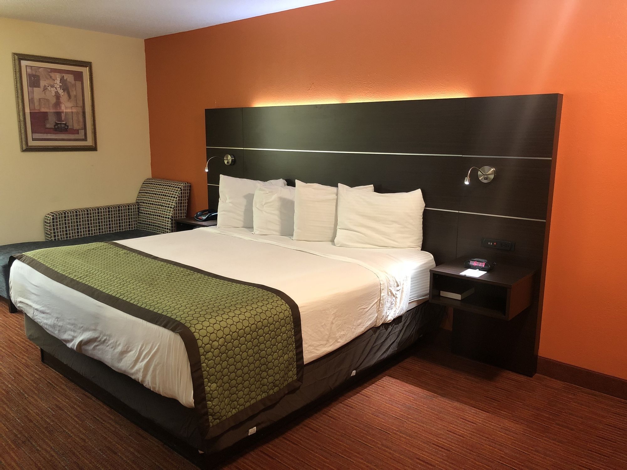 Фото SureStay Hotel by Best Western Manning