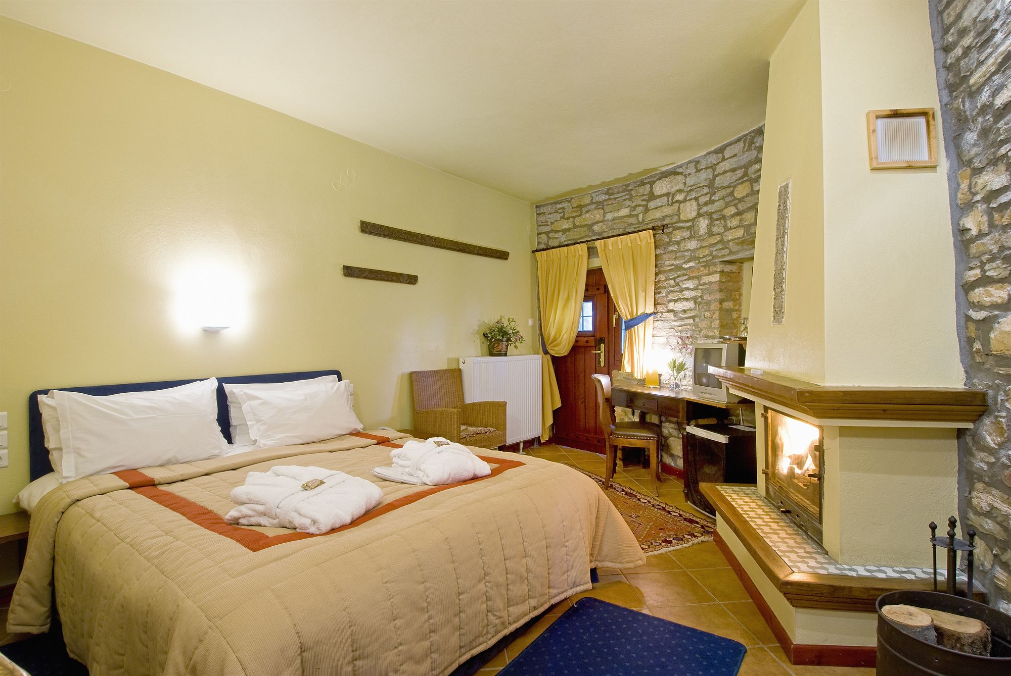 Фото Anovolios Boutique Hotel