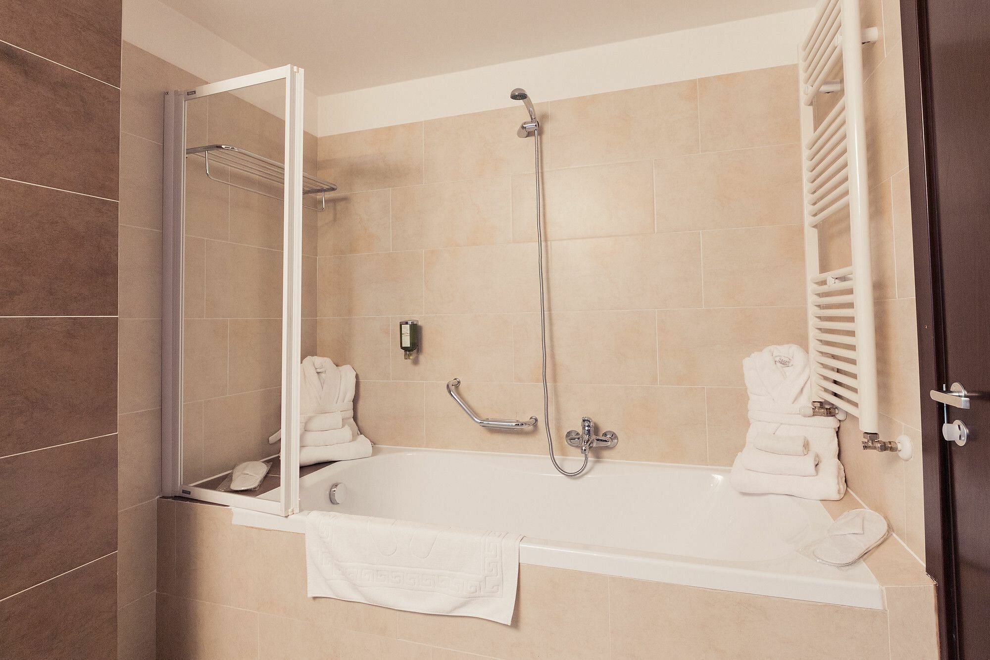 Фото Hotel Paradis Cluj Napoca