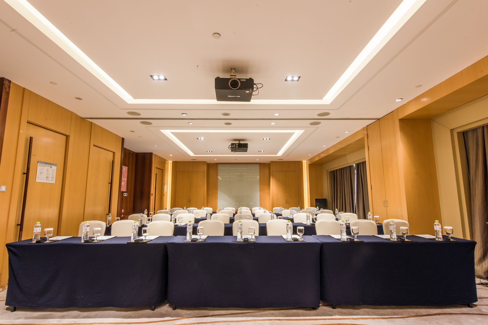 Фото Sheraton Zhenjiang Hotel