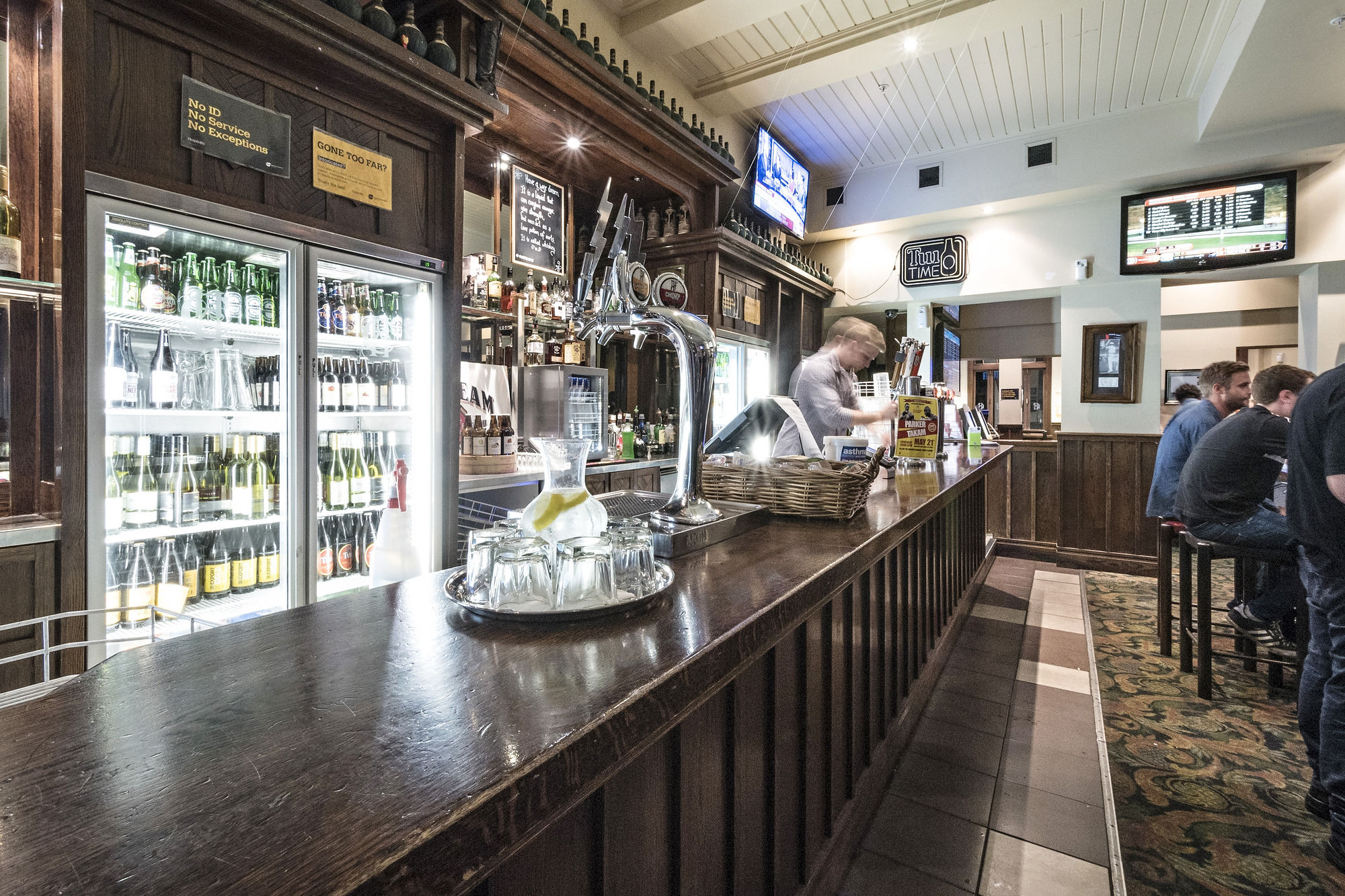 Фото The Cambridge Hotel