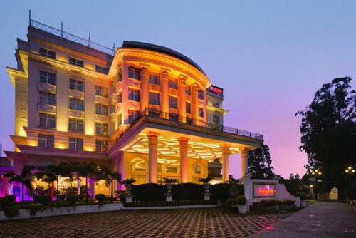 Гостиница Ramada Plaza by Wyndham Chandigarh Zirakpur в Чандигархе