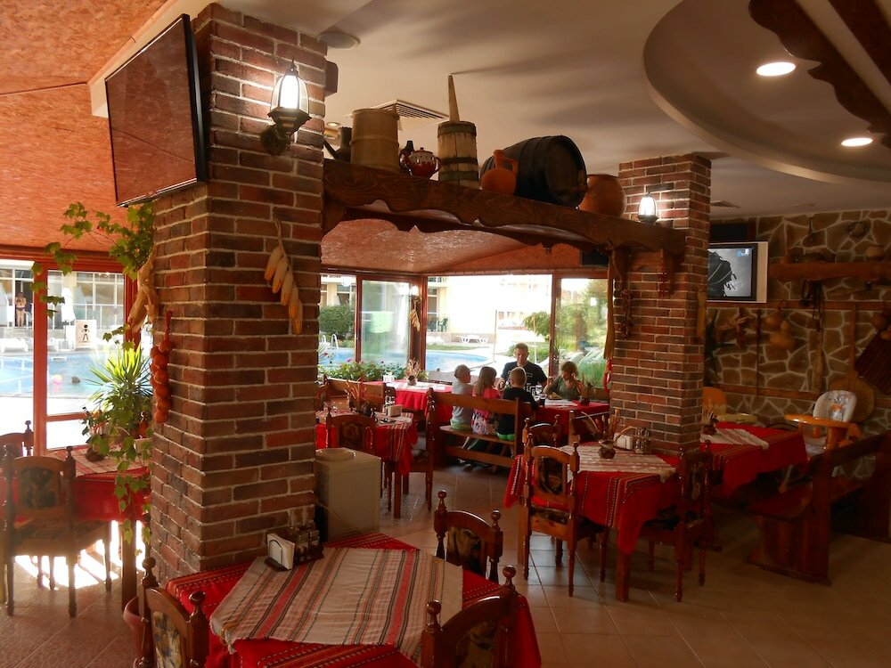 Фото Sunny Holiday Apartments