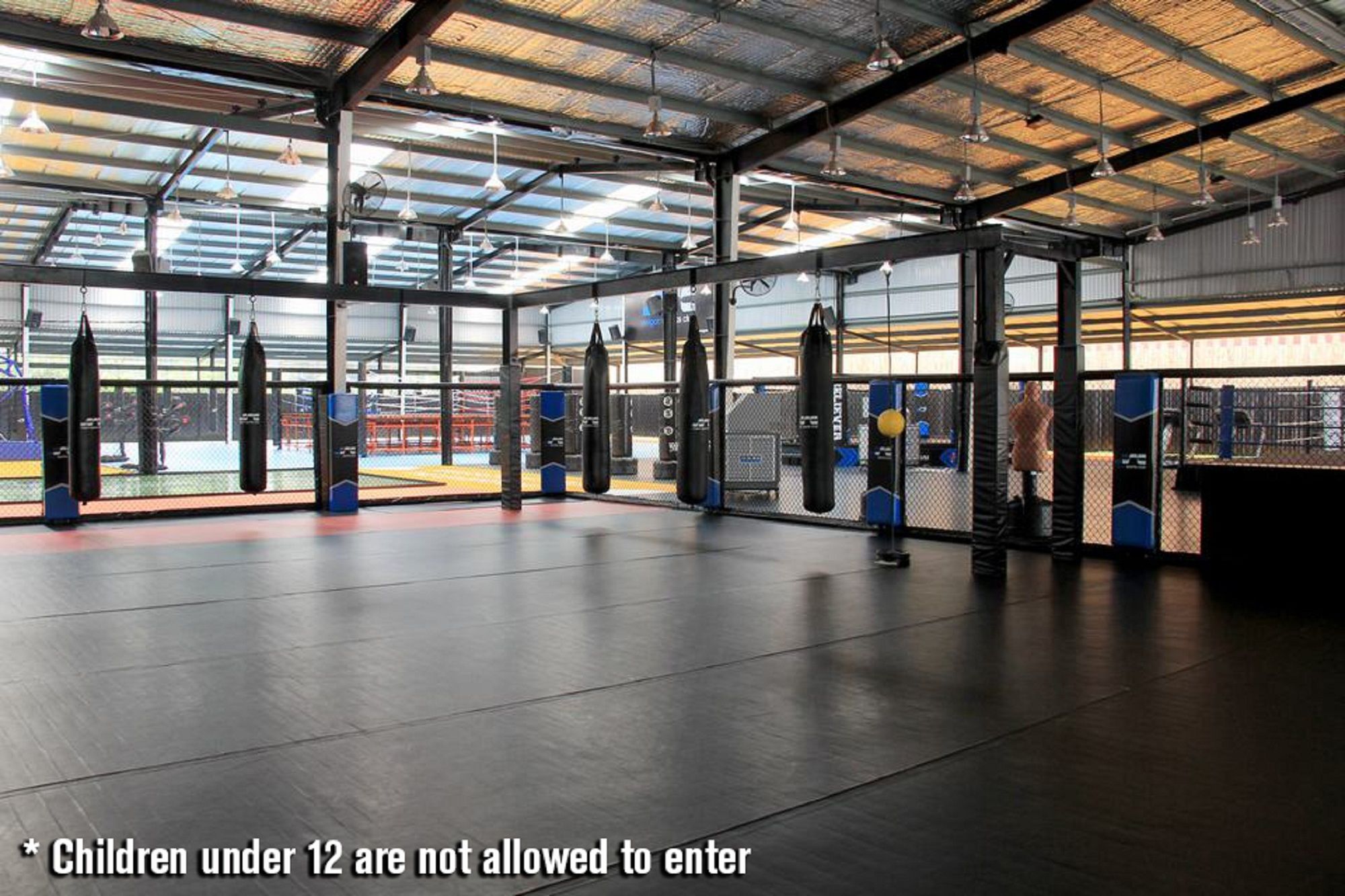 Фото Thien Ha Hotel and Apartment