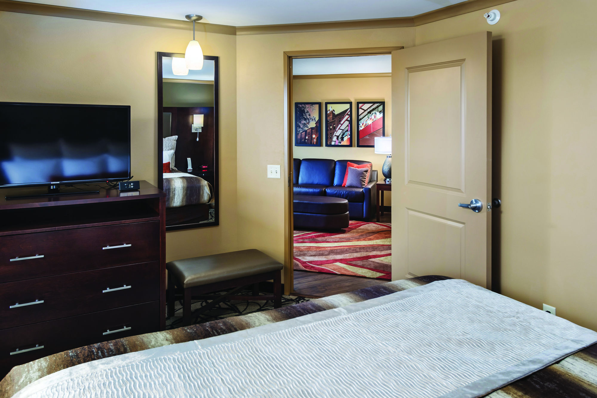 Фото ClubHouse Hotel & Suites - Fargo