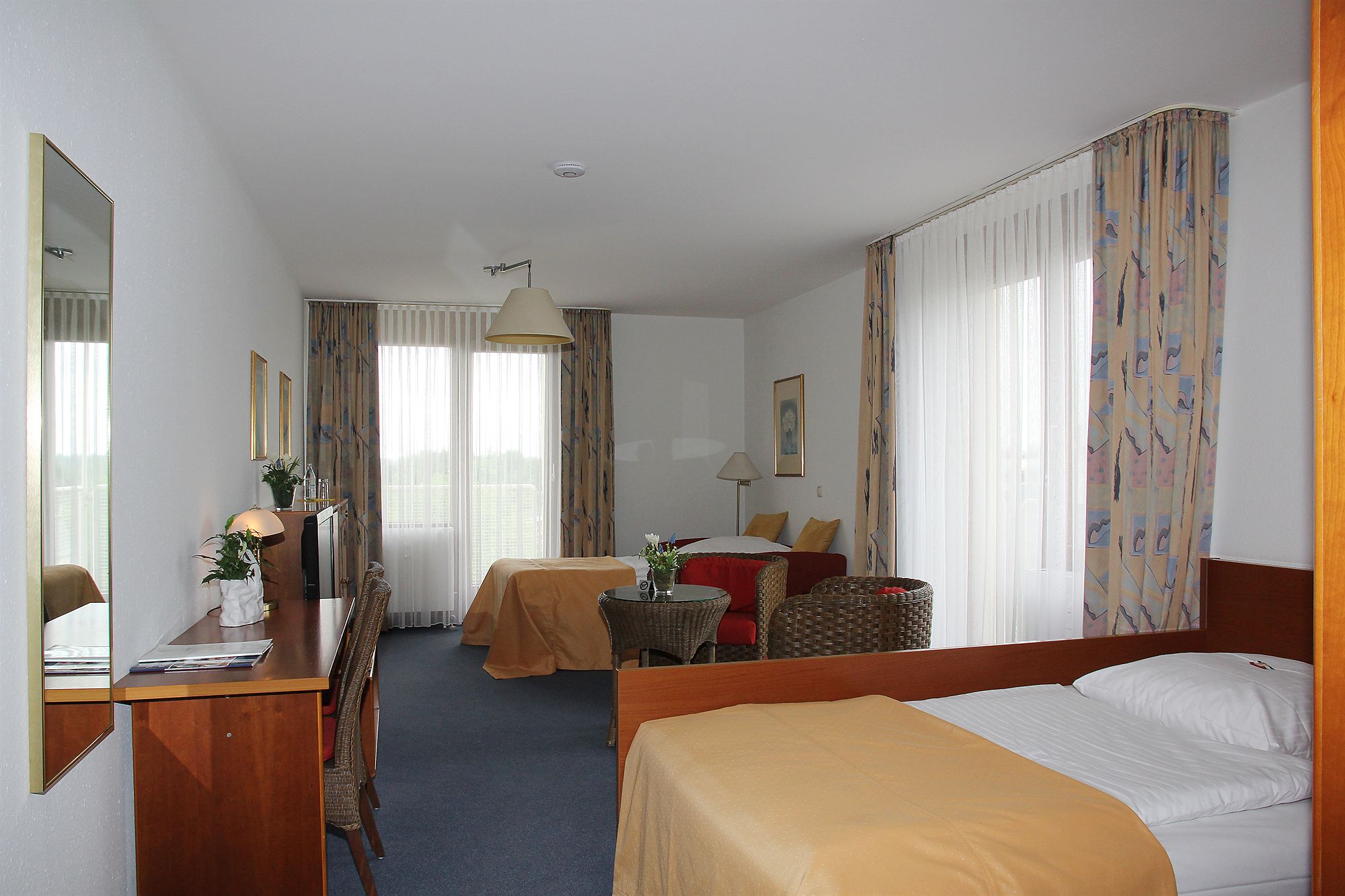 Фото Hotel Gästehaus Forum am Westkreuz