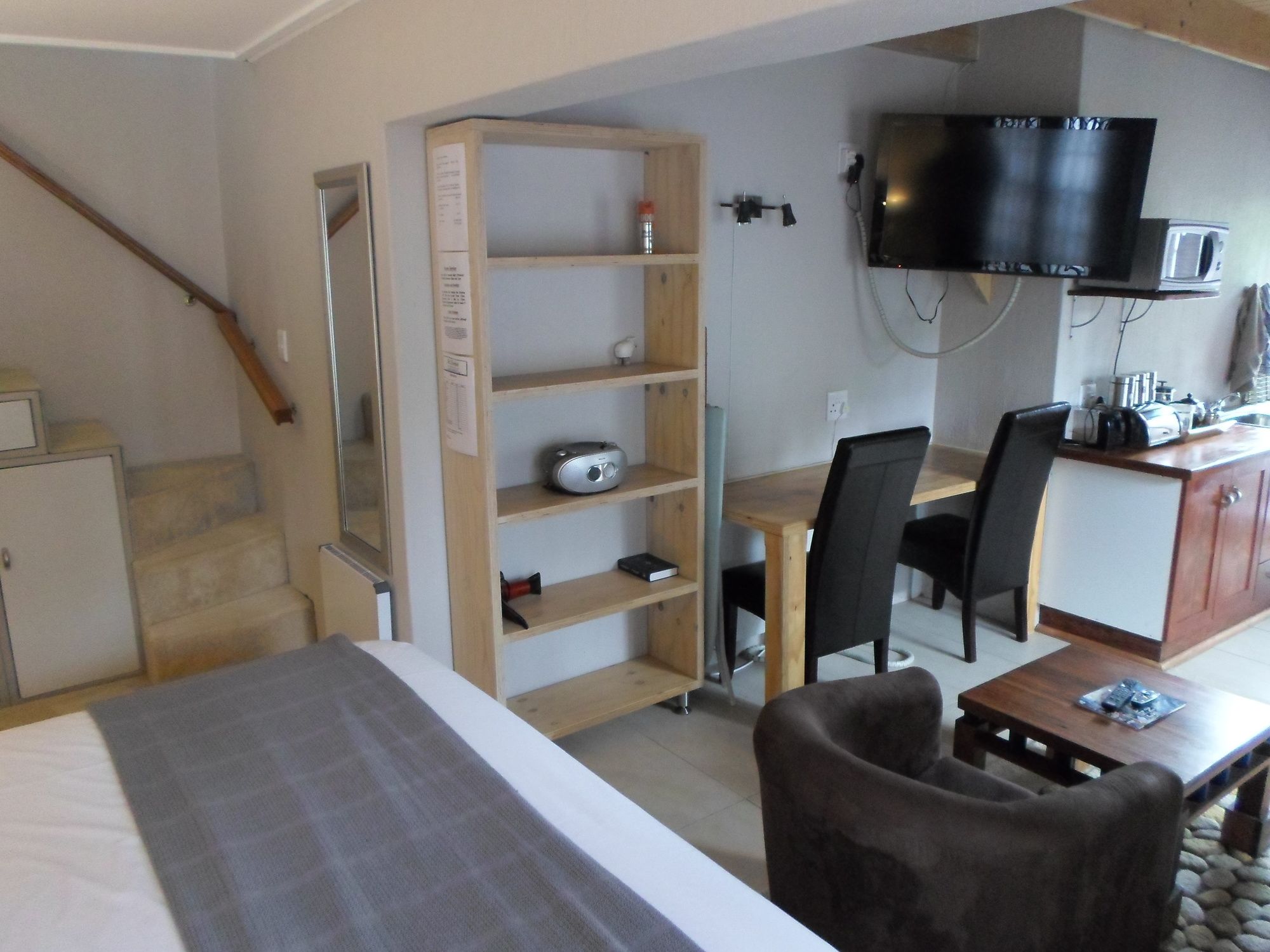 Фото Waterkloof Apartments