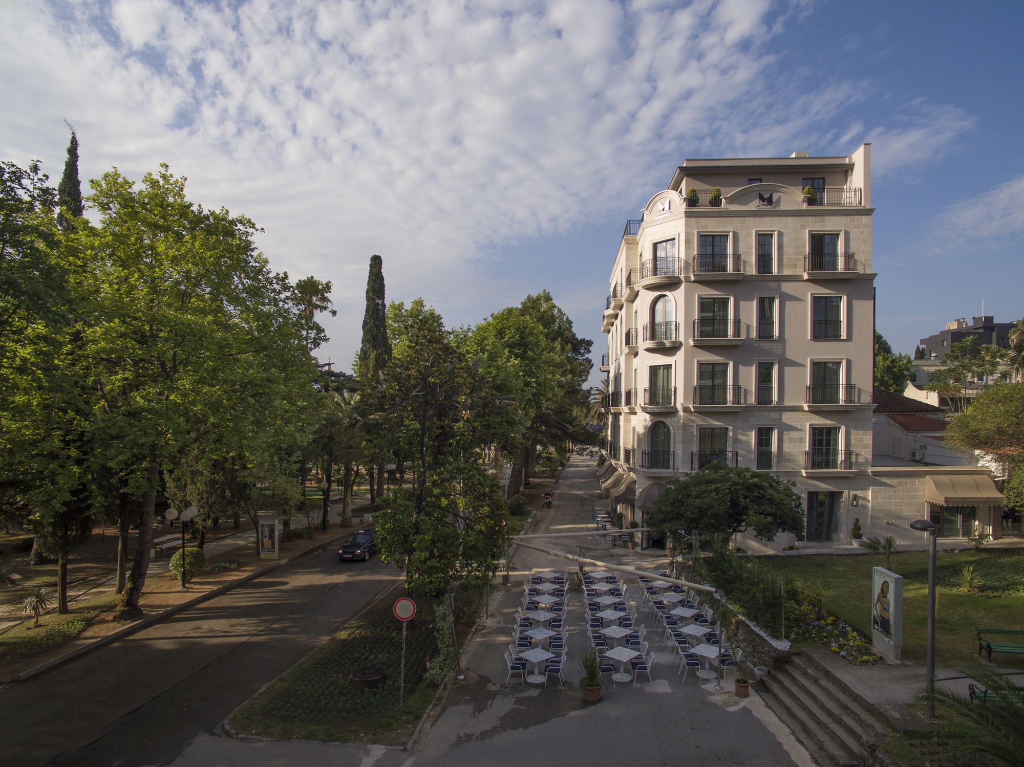 Фото Hotel Majestic