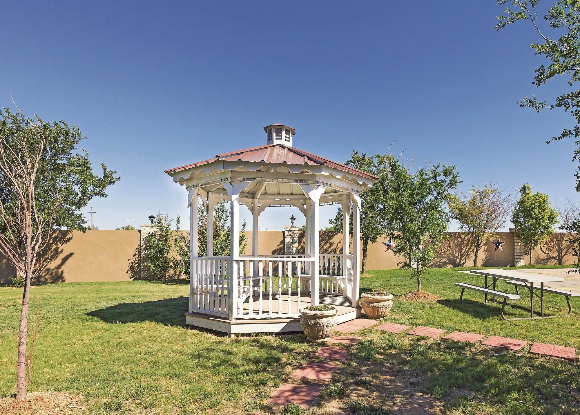 Фото La Quinta Inn & Suites by Wyndham Dalhart