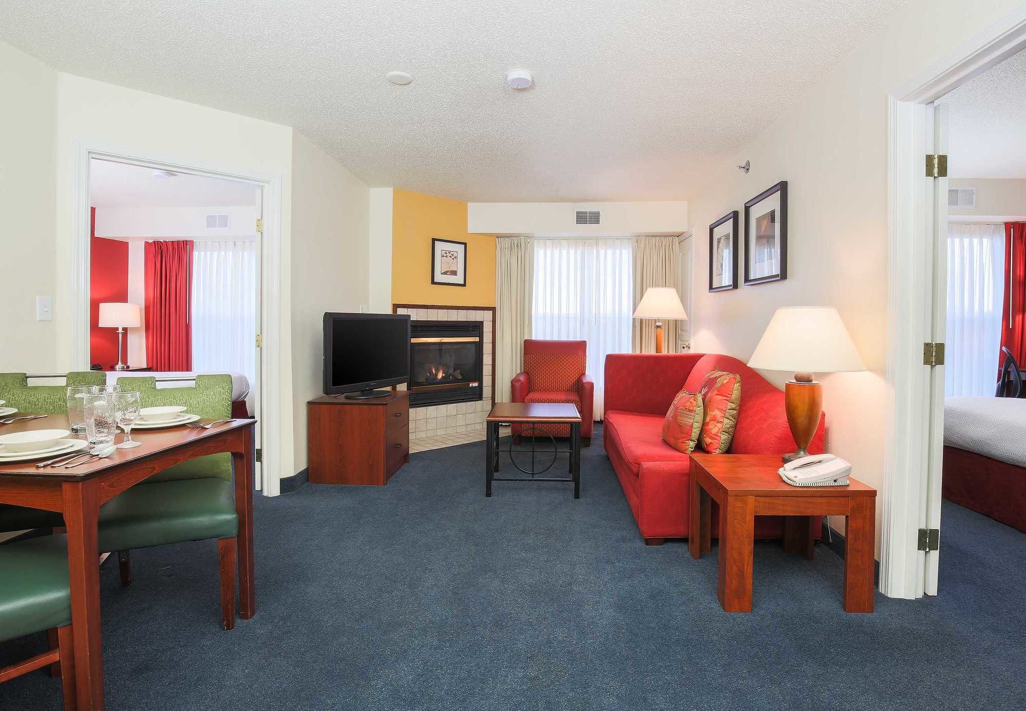 Фото Residence Inn by Marriott Flint