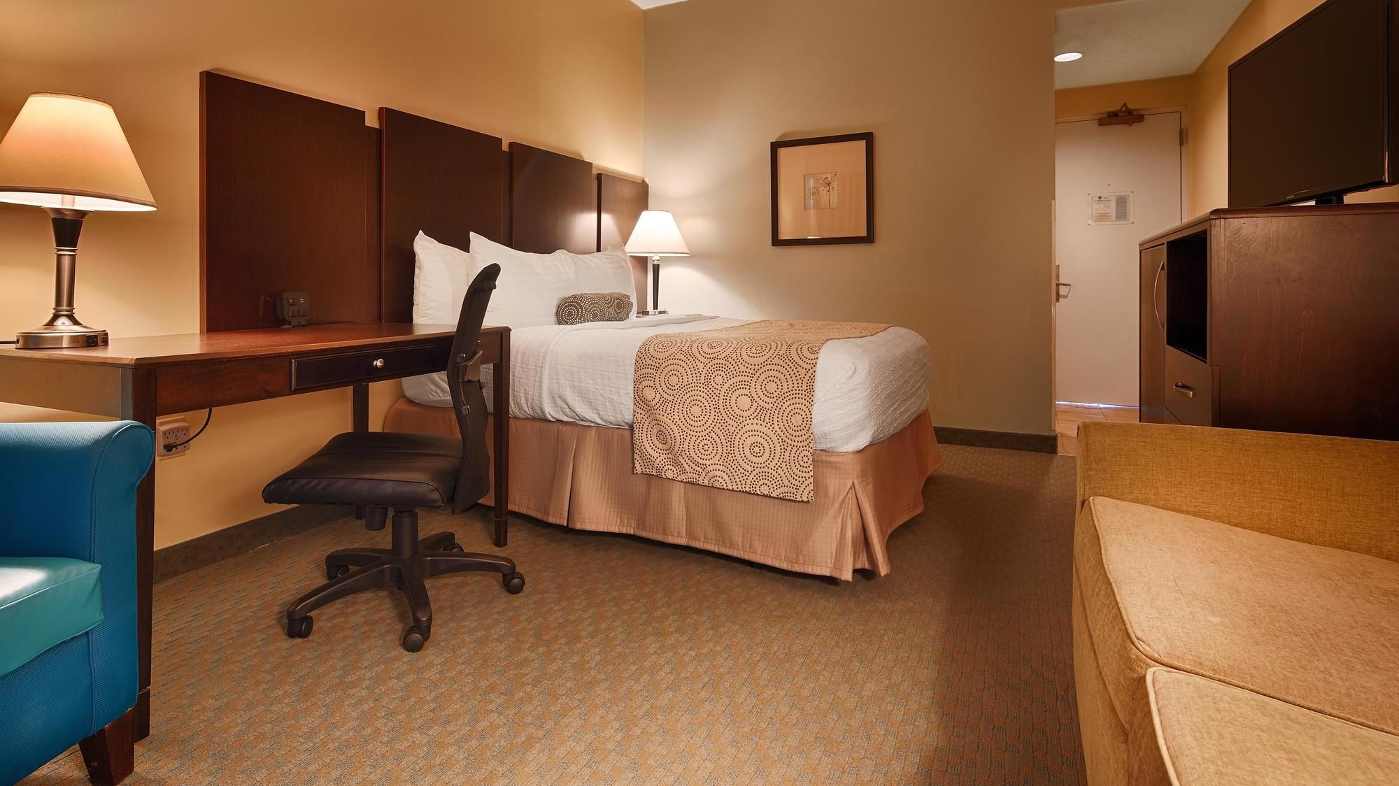 Фото Best Western Plus Coastline Inn